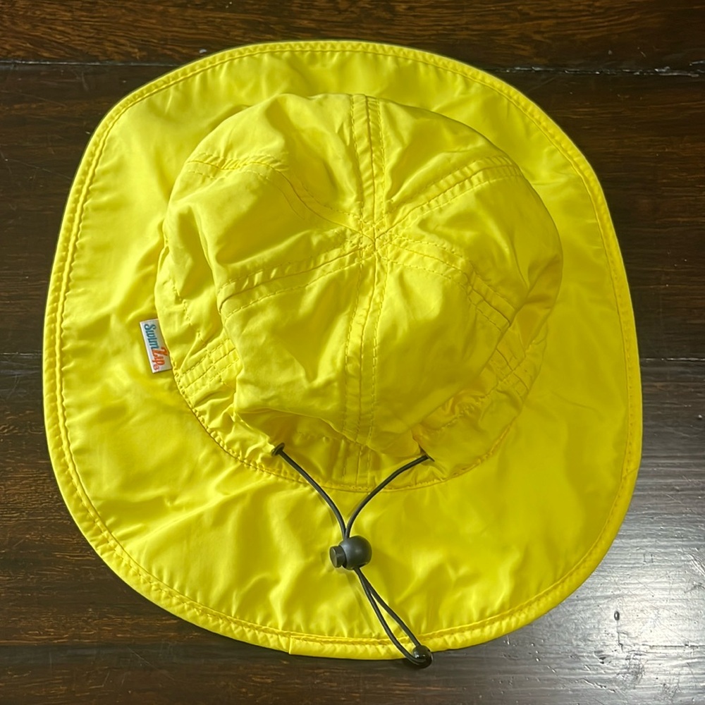 Swim Zip yellow sun hat